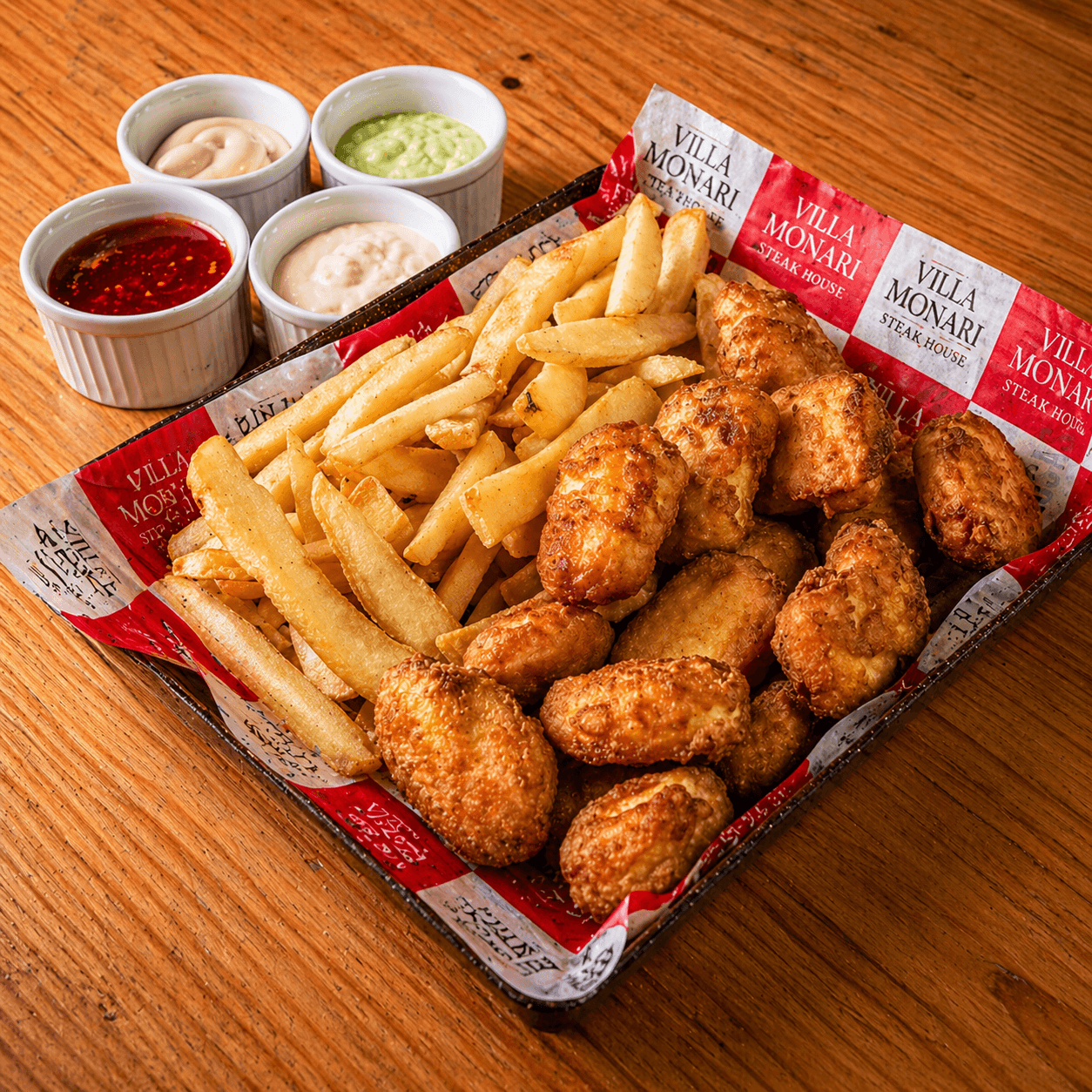 Bolinhas de Frango e Fritas
